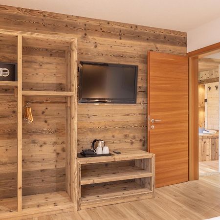 Giallo Dolomiti Wellness Pieve di Cadore Buitenkant foto