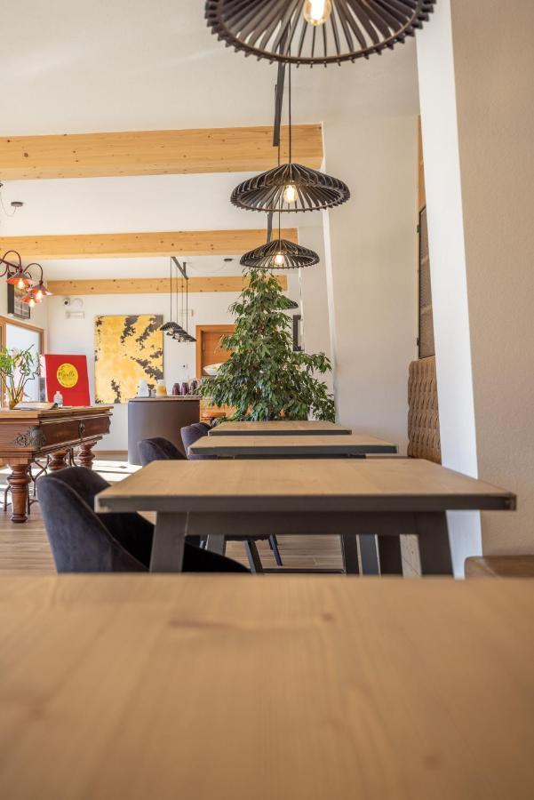 Giallo Dolomiti Wellness Pieve di Cadore Buitenkant foto