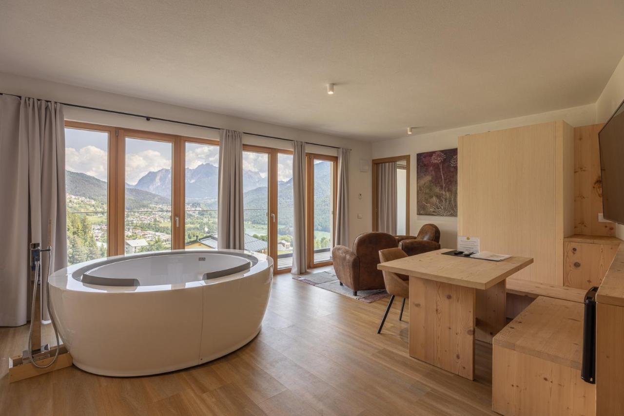 Giallo Dolomiti Wellness Pieve di Cadore Buitenkant foto
