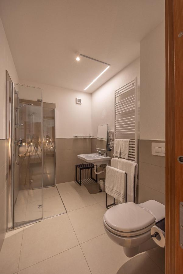 Giallo Dolomiti Wellness Pieve di Cadore Buitenkant foto