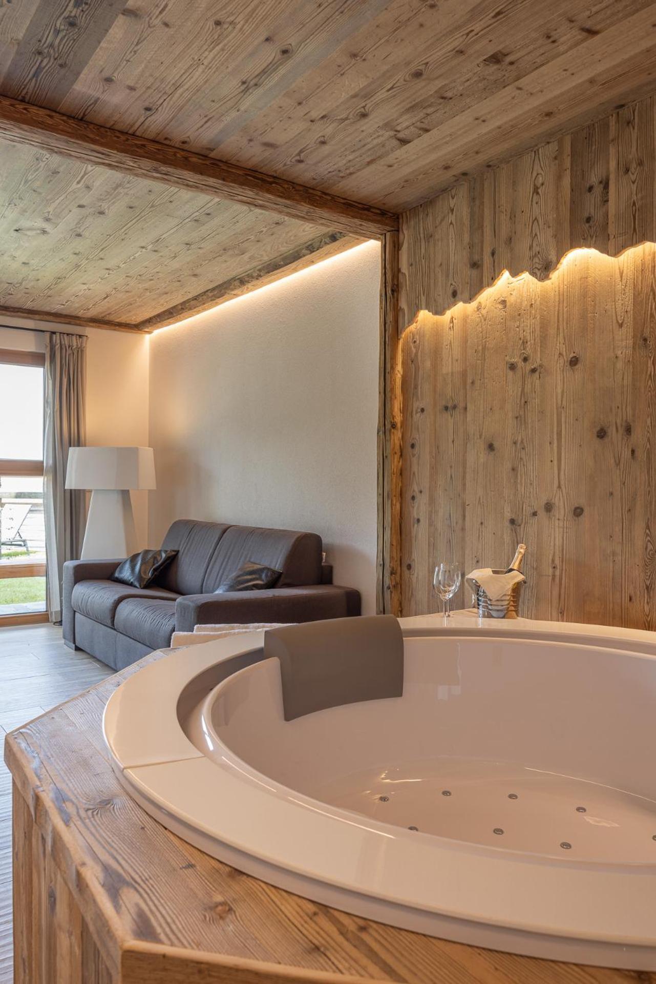 Giallo Dolomiti Wellness Pieve di Cadore Buitenkant foto